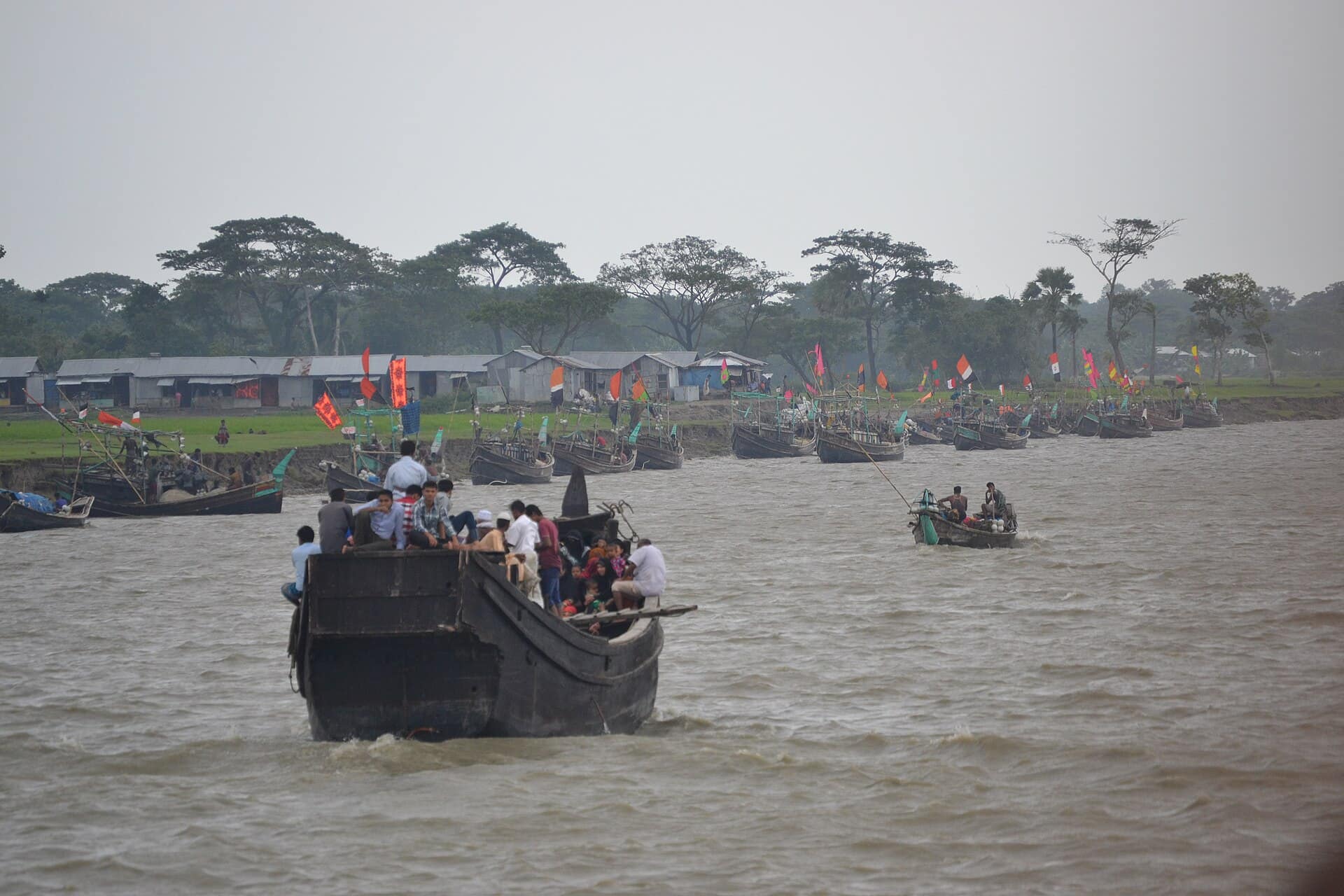 নবীনবরণ ২০২৬: ঢাকায় নতুন শিক্ষার্থীদের বরণ করে নিল এইচসিএফডি
